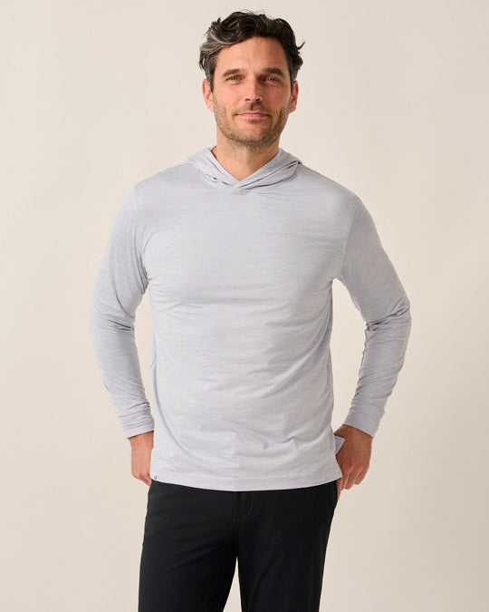 talon-featherweight-performance-hoodie - Model