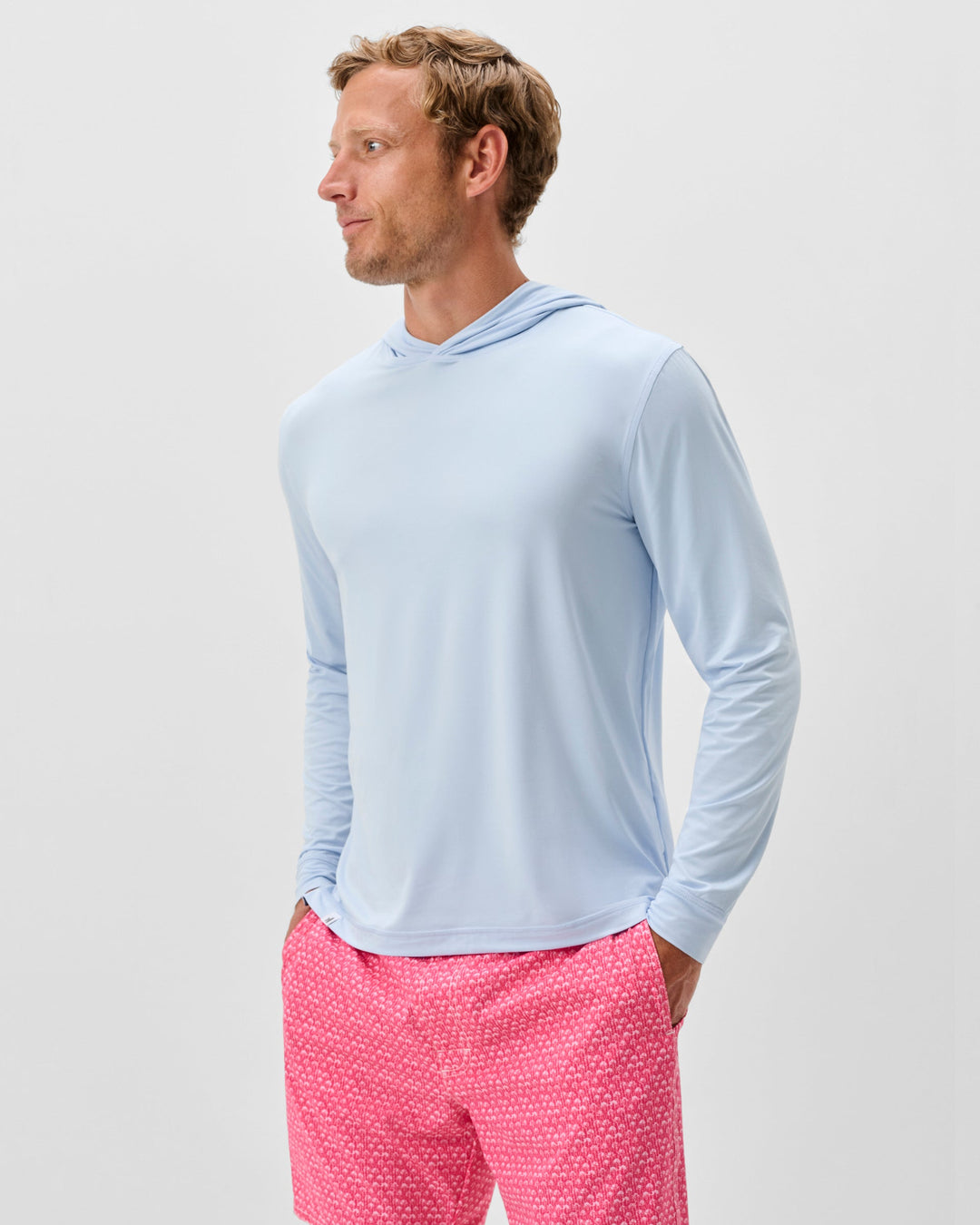 talon-featherweight-performance-hoodie - Model