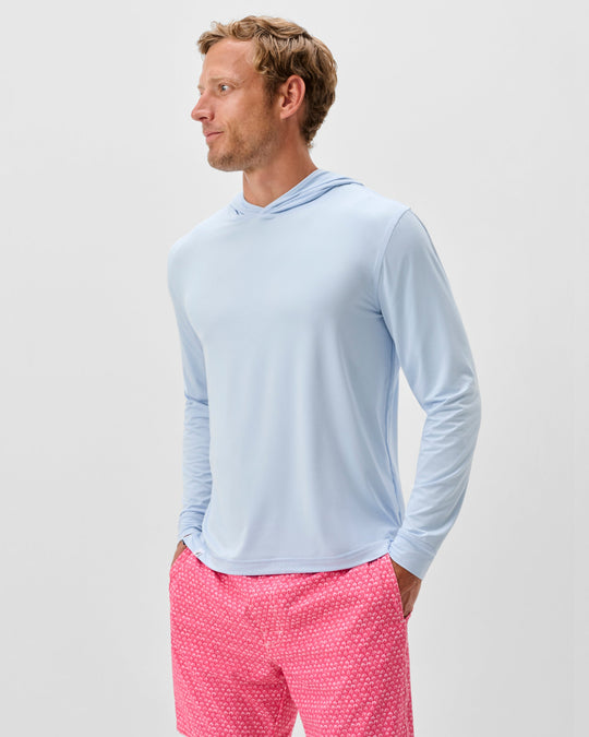 talon-featherweight-performance-hoodie - Model