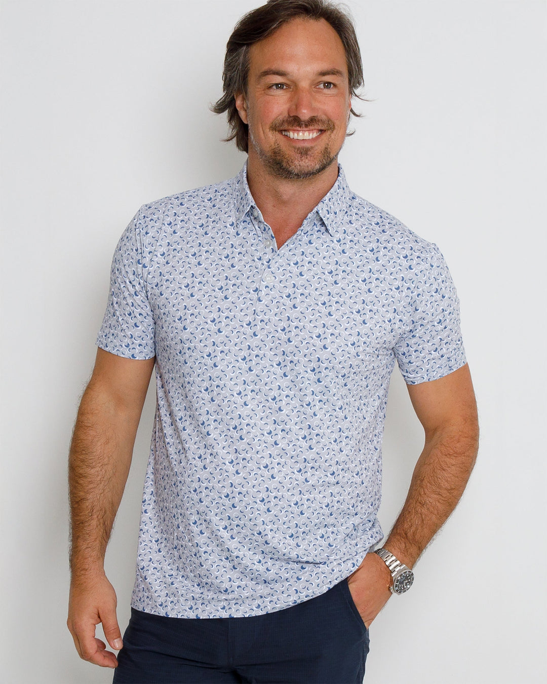 logan-polo-steelwhitefederal-blueModel