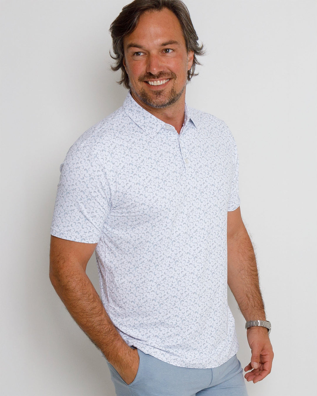 logan-polo-whiteniagara-mistwarm-steelModel